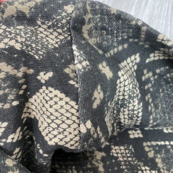 Show Me Your MuMu Boyfriend Oversized Cotton Long Sleeve Sweatshirt Ziggy Python - Picture 11 of 12